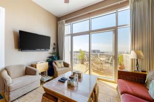 Two-Bedroom Apartment room in Emerald by the Sea Retreat