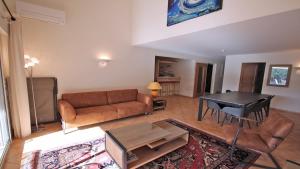Sainte-Maxime - 3 bedroom apartment, air conditioned, outdoor terrace, swimming pool