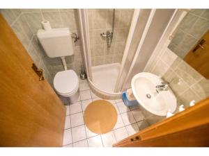 Apartment in Starigrad-Paklenica 6881