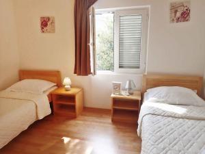 Apartment in Starigrad-Paklenica 6881