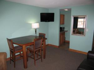 Travelers Lodge Marshall