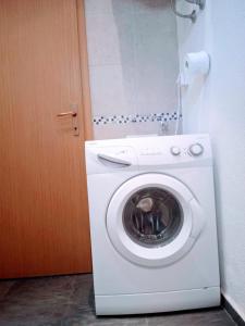 Harbour-side Apartment with Beautiful Terrace