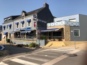 Hotels LE LOBREONT : photos des chambres