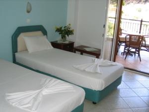 Nikas Villa Orange Apartments