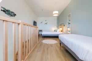 Hotels Hotel & Spa FACE A LA MER : Appartement en Duplex sans Balcon - Vue sur Mer 
