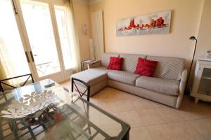 1 Bedroom Henri IV on the Croisette 240