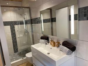 La Petite Maison au bord de leau