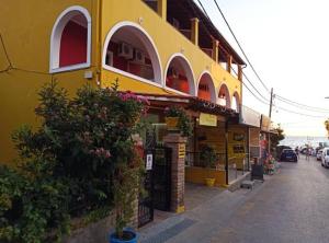 MARGARITAS ROOMS
