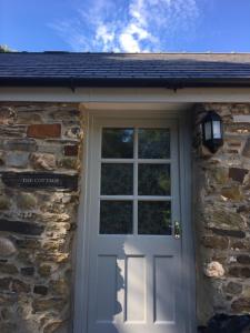 Wild Coastal Retreat at Troed Y Rhiw Aberporth, West Wales