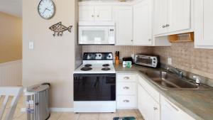 Seascape 2201 Hotel Room