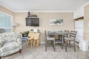 Seascape 1321 Hotel Room