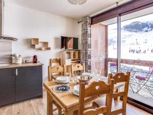 Apartment Apollo-2 by Interhome