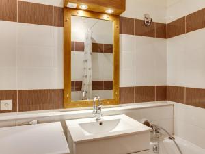 Apartment Apollo-2 by Interhome