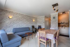 Zuydcoote B0 - 1 bedroom 5p - groundfloor - sunny located at 5 steps from the sea