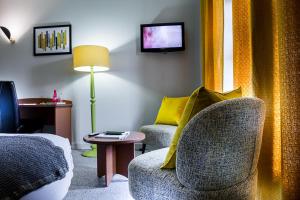 Hotels Hostellerie la Ferme du Poulet et son restaurant : Chambre Double avec Baignoire Spa - Non remboursable