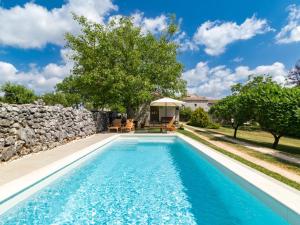 Holiday Home Tomazin by Interhome