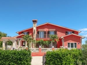 Holiday Home Maric by Interhome 