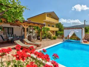 Holiday Home Villa Anđelika by Interhome - Drivenik