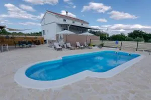 Kuća za odmor M&J - Nadin