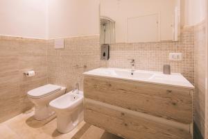 La Promenade Rooms & Suites img9