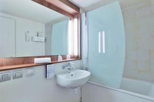 Hotels Campanile Lyon Nord - Ecully : Chambre Double - Non remboursable