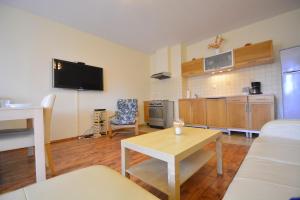 Apartamenty Bryza - Apartament Przylesie 14B dla 6 osób, Parking