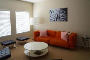 Mountain Breeze Condo with Patio & BBQ Grill - 30 Day Minimum condo - 沙漠温泉