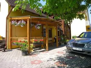 Apartments in Balatonlelle/Balaton 19180 - Kishegy