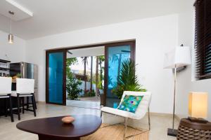 Bella Luna Beach Condo #227462