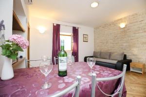 Apartment Josa 350 m from sea
