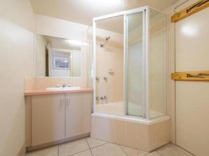 Sandalwood Unit 1 66 Lower Gay Tce