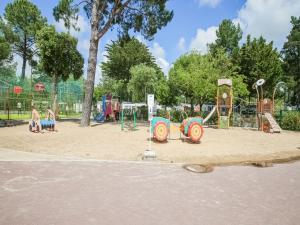 Maisons de vacances Mobile Home in Saint-Jean near Beach & Sauna : photos des chambres