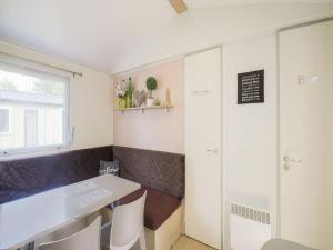 Holiday Home in Saint Jean de Monts with Jacuzzi