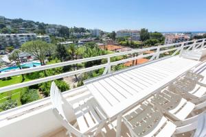 Maisons de vacances Fully equipped appartment 105 m2 clear view on the sea and californie hills : photos des chambres