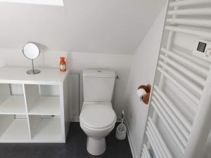 LE BOIS JOLI Chalet 4 étoiles CLEDICIHOME Cadre paisible en lisière de forêt