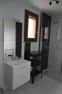 B&B / Chambres d'hotes Le Domaine des Gemmes : Chambre Double avec Douche