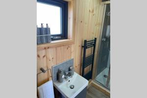 Allt Yelkie Pod Tri, Earlish