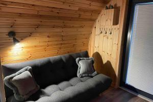 Allt Yelkie Pod Tri, Earlish