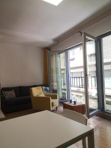 Delfini Home PlakaAcropolis