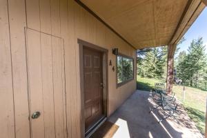 Studio Apartment room in Ski Run #A-4 ( 1-Bedroom Condo )