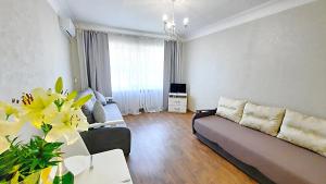 2-кімнатна квартира з 3-ма окремими ліжками, 2 окремими спальнями і видом на Білу Альтанку та Свято-Успенський Собор Є кондиціонер і ванна 