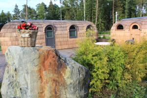 Kuldallika igloo house and iglusauna