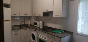 Coqueto apartamento en alameda principal Garaje