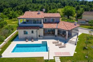 Amazing design villa Aeris with private pool, high level of privacy - WiiBuk 