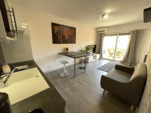 Appartements Centre de Beausoleil, climatise, Wifi, terrasse. : photos des chambres