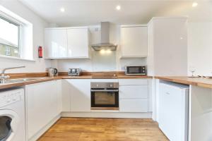 Host & Stay - Main Street Apartments