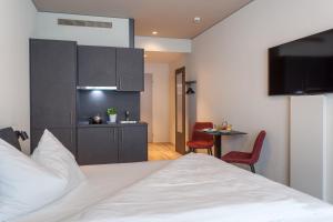 Deluxe Double Room with Air Conditioning room in Centurion Swiss Quality Towerhotel