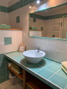 B&B / Chambres d'hotes A La Mare du Vieux Chene : Chambre Double avec Salle de Bains Privative