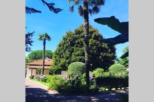 Villas Villa de charme parc fleuri, arbore et piscine a BIARRITZ : photos des chambres