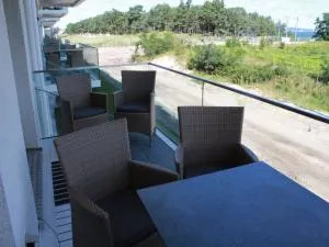 Dünenresidenz Prora - Ferienwohnung mit Meerblick, 2 Schlafzimmern und Balkon NP-107 - Dollahn